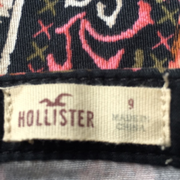 Hollister Mini Skirt - Picture 4 of 5